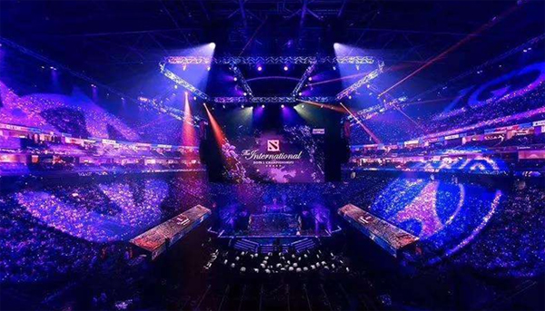 用短传配合 用短传配合