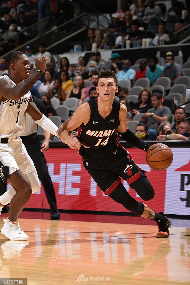 七连胜的背 七连胜的背